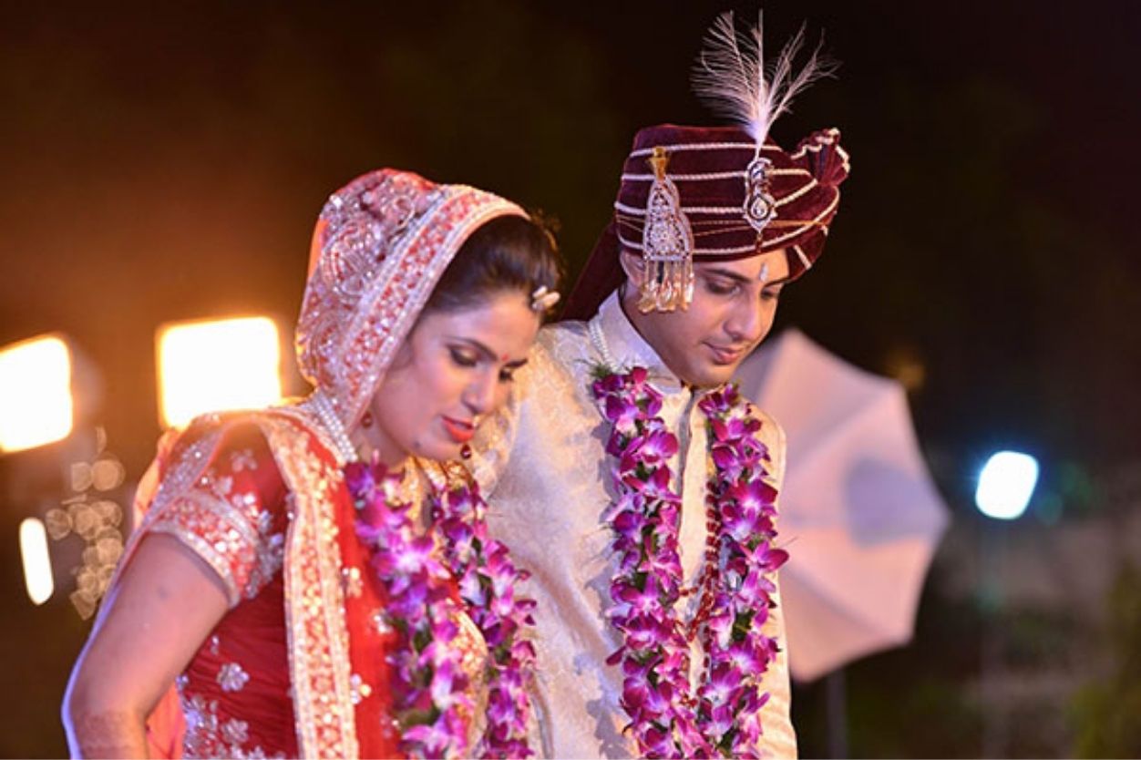 What are the Pros and Cons of an Indian Girl Marrying an NRI?