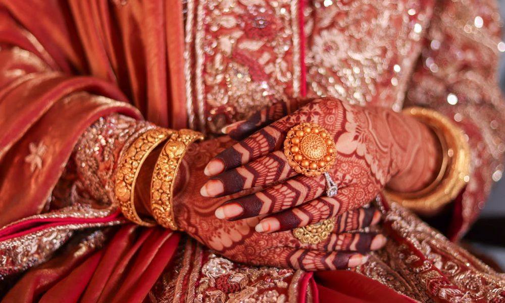 Handle Multiple Proposals Through a Marriage Bureau