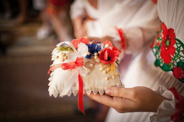Role of Marriage Bureaus in Facilitating Marriages for Lawyers
