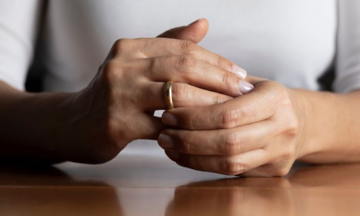 Psychological Impact of Divorce and Tips to Overcome It
