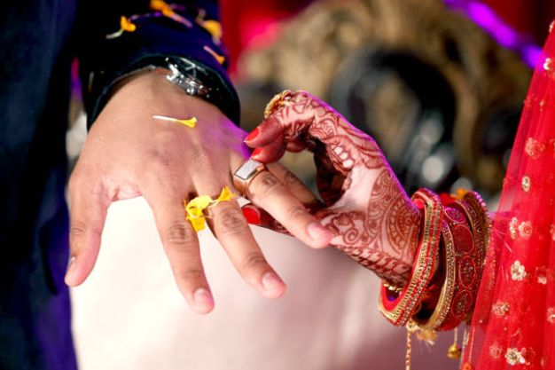 Benefits of Registering with a Marriage Bureau in South Delhi for Matchmaking